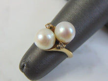 Load image into Gallery viewer, Womens Vintage Estate 14K Gold Ring w/ Pearl &amp; Diamonds 4.1g E3219