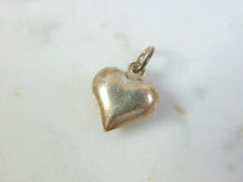 Load image into Gallery viewer, Womens Vintage Estate Sterling Silver Heart Charm 1.1g E4361