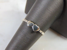 Load image into Gallery viewer, Womens Vintage Estate Sterling Silver Heart Ring 1.5g E5133