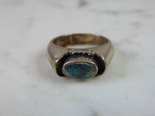 Load image into Gallery viewer, Womens Vintage Estate Sterling Silver Turquoise Ring 8.5g E5173
