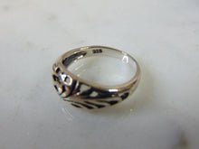 Load image into Gallery viewer, Womens Vintage Estate Sterling Silver Filigree Ring 1.3g E5175