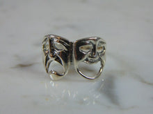 Load image into Gallery viewer, Womens Vintage Estate Sterling Silver Theater Masks Ring 3.1g E5008