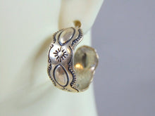 Load image into Gallery viewer, Womens Vintage Estate Sterling Silver Southwestern Earrings 7.3g E5089