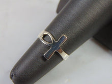 Load image into Gallery viewer, Womens Vintage Estate Sterling Silver Ankh Ring 1.5g E5154