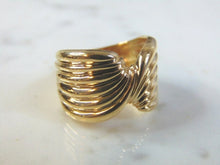 Load image into Gallery viewer, Womens Vintage Estate 14K Yellow Gold Band Ring 9.3g E5558