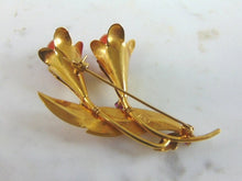 Load image into Gallery viewer, Womens Vintage Estate 14K Yellow Gold Flower Brooch 8.4g E4093
