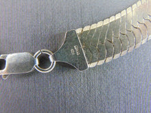 Load image into Gallery viewer, Womens Vintage Estate Sterling Silver Italian Herringbone Necklace 43.1g E1998