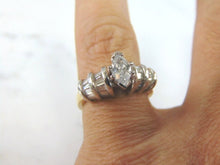 Load image into Gallery viewer, Womens Vintage Estate 14K Yellow Gold Marquise Diamond Engagement Ring  6.5g #E3388