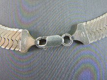 Load image into Gallery viewer, Womens Vintage Estate Sterling Silver Italian Herringbone Necklace 43.1g E1998