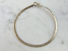 Load image into Gallery viewer, Womens Vintage Estate Sterling Silver Herringbone Bracelet 2g E2278