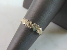 Load image into Gallery viewer, Womens Vintage Estate Sterling Silver Heart Ring 1.2g E2289