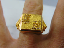 Load image into Gallery viewer, Mens Vintage Estate 18K Gold Chinese Ring, 15.3g E5104