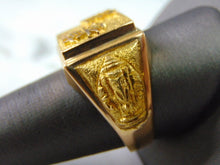 Load image into Gallery viewer, Mens Vintage Estate 18K Gold Chinese Ring, 15.3g E5104