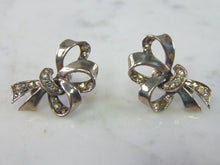 Load image into Gallery viewer, Womens Vintage Estate Sterling Silver Ribbon Clamp On Earrings 7.6g E5261