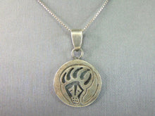 Load image into Gallery viewer, Womens Vintage Estate Sterling Silver Southwestern Bear Claw Necklace 12.5g E4398