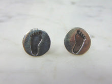 Load image into Gallery viewer, Womens Vintage Estate Sterling Silver Baby Footprint Earrings 3g E898