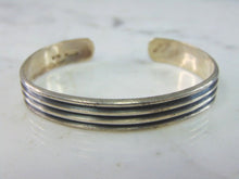 Load image into Gallery viewer, Womens Vintage Estate Sterling Silver Modernist Cuff Bracelet 15.9g E921