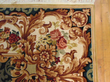 Load image into Gallery viewer, Vintage Estate Semi-Antique Handmade Rug E155
