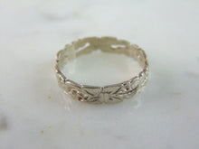 Load image into Gallery viewer, Womens Vintage Estate Sterling Silver Floral Ring 1.3g E4318