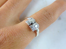 Load image into Gallery viewer, Womens Vintage Estate Sterling Silver Owl Ring 2.8g E5543