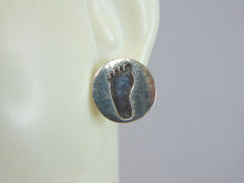 Load image into Gallery viewer, Womens Vintage Estate Sterling Silver Baby Footprint Earrings 3g E898