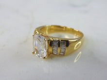 Load image into Gallery viewer, Womens Vintage Estate 18K Yellow Gold Diamond Ring 7.7g E2347