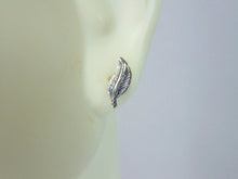 Load image into Gallery viewer, Pr Womens Vintage Estate Sterling Silver Leaf Stick Earrings 0.6g E1507
