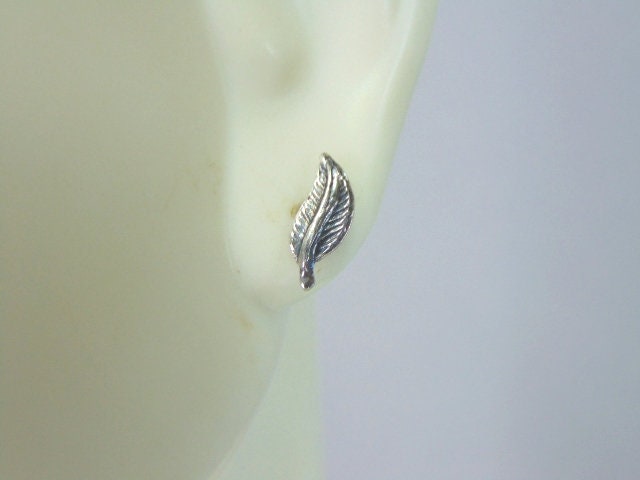 Pr Womens Vintage Estate Sterling Silver Leaf Stick Earrings 0.6g E1507
