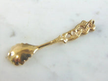 Load image into Gallery viewer, Womens Vintage Estate 14K Yellow Gold Spoon Pendant, 4.8g E5481