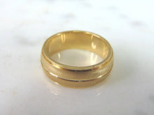 Load image into Gallery viewer, Womens Vintage Estate 14K Gold Wedding Band Ring 5.1g E5050