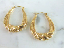 Load image into Gallery viewer, Womens Vintage Estate 14K Yellow Gold Hoop Earrings, 3.2g #E5005