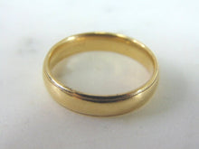 Load image into Gallery viewer, Mens Vintage Estate 14K Yellow Gold Wedding Band Ring 5.8g #E703