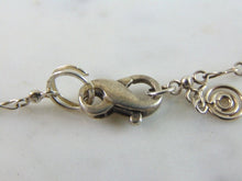 Load image into Gallery viewer, Womens Vintage Estate Sterling Silver Charm Bracelet 6.1g E2468