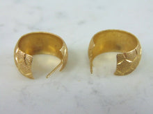 Load image into Gallery viewer, Womens Vintage Estate 14K Yellow Gold Hoop Earrings, 4.6g E5493