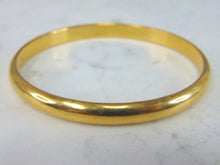 Load image into Gallery viewer, Womens Vintage Estate 21k Yellow Gold Bangle Bracelet 11g E5697