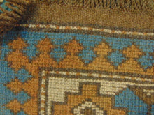 Load image into Gallery viewer, Vintage Estate Semi-Antique Handmade Oriental Rug E37
