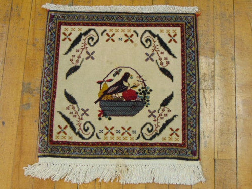 Vintage Semi-Antique Handmade Pictorial Rug E72