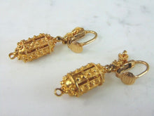 Load image into Gallery viewer, Womens Vintage Estate 18K Yellow Gold Clip On Earrings, 16.9g E5971