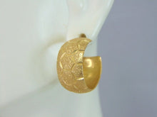 Load image into Gallery viewer, Womens Vintage Estate 14K Yellow Gold Hoop Earrings, 4.6g E5493