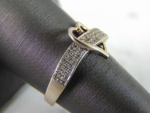 Load image into Gallery viewer, Womens Vintage Estate 10K White Gold Diamond Heart Ring 2.7g E2075