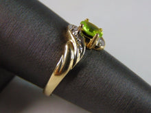 Load image into Gallery viewer, Womens Vintage Estate 10K Yellow Gold Peridot Diamond Ring 2.3g E3907